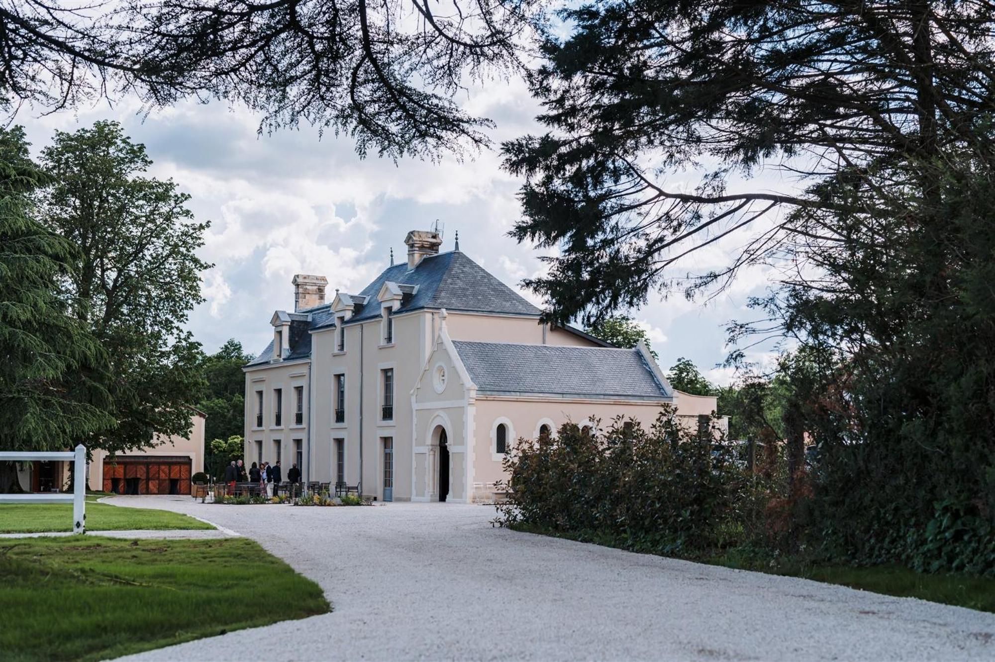 Hotel Domaine De L'Ecorcerie Fontaine-le-Comte Exterior foto